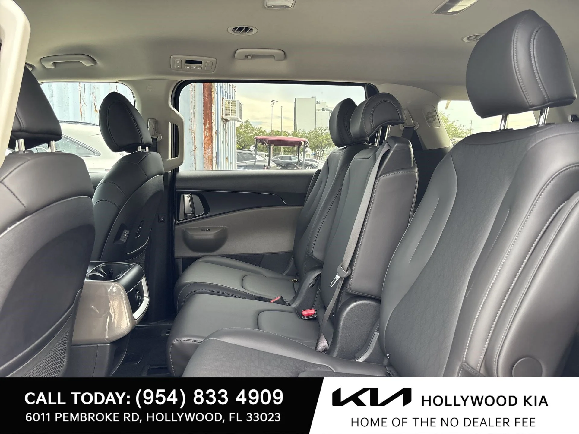 New 2027 Deep Chroma Blue Kia LXS image 22