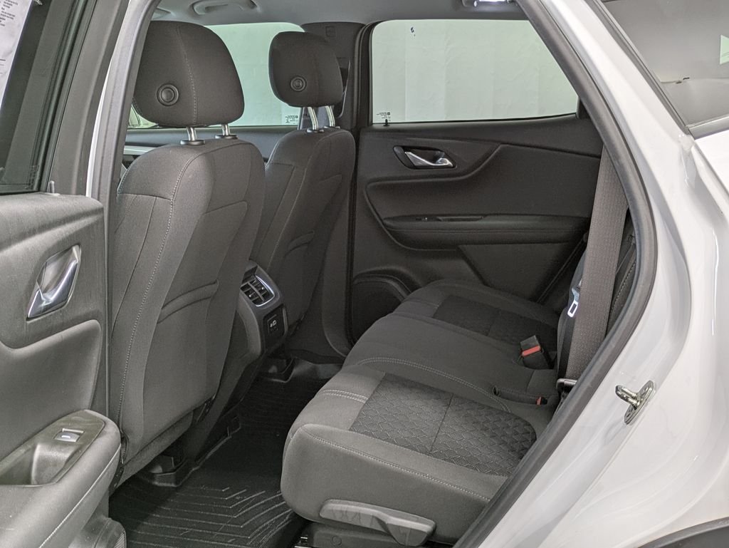 Used 2021 White Chevrolet LT image 8