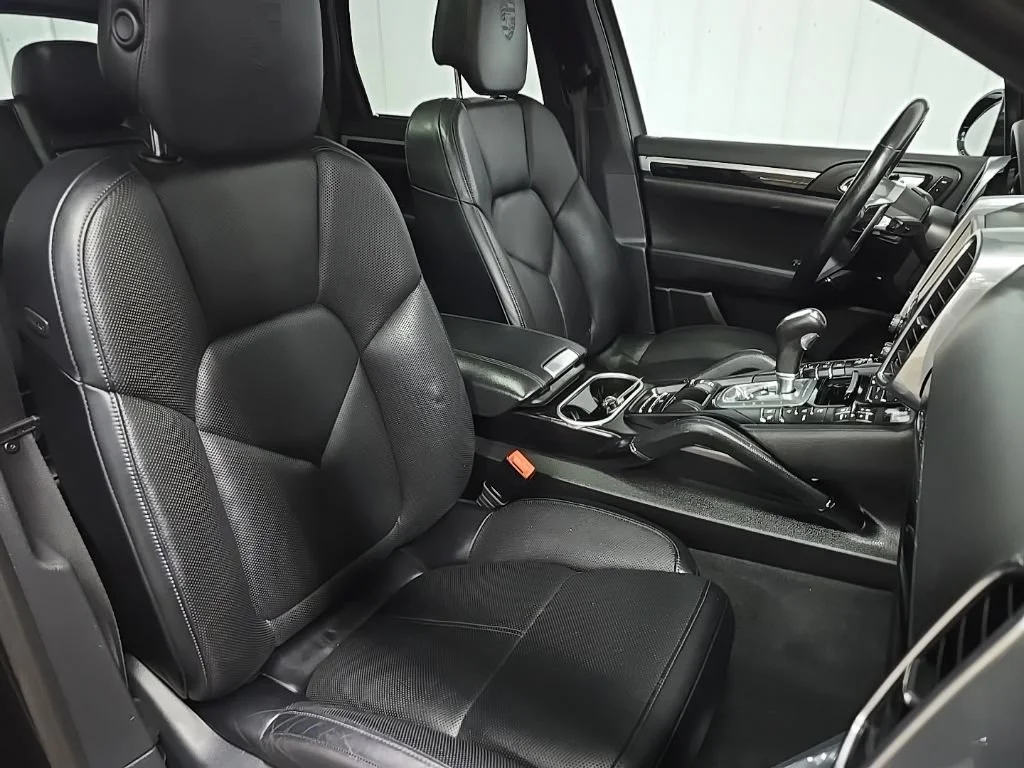Used 2017 Bk Porsche NA image 15
