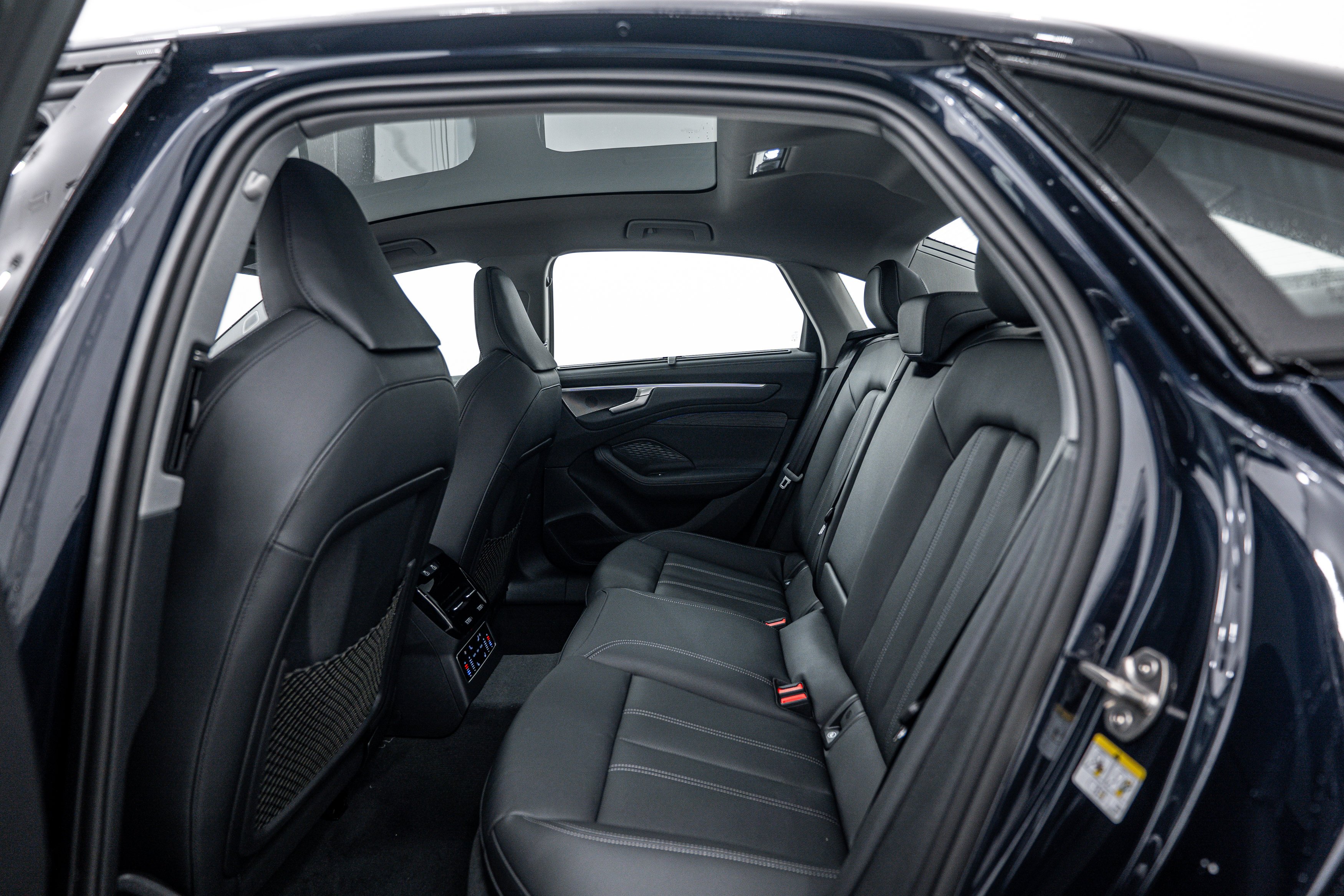2026 Audi A6 Premium Plus - Photo 18