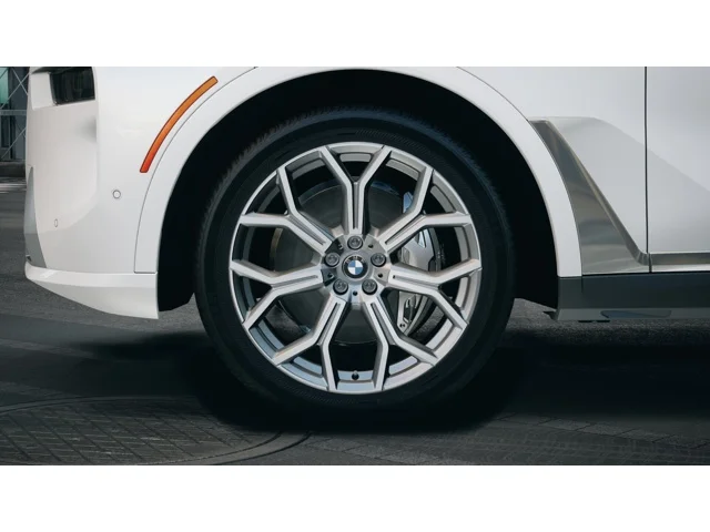 New 2027 Mineral White Metallic BMW xDrive40i image 7