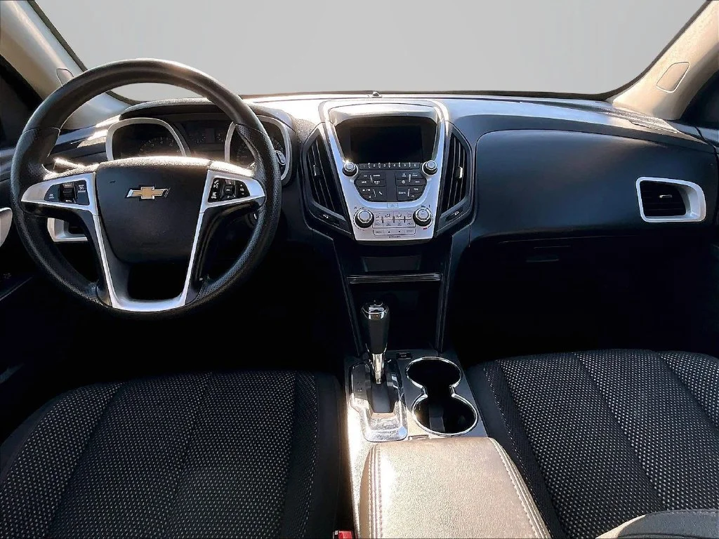 Used 2016 White Chevrolet LT image 15