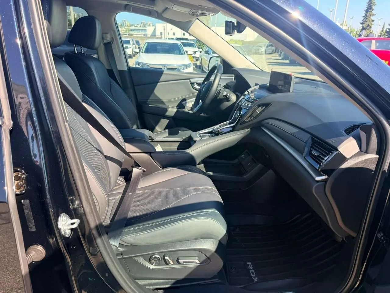 Used 2021 Majestic Black Pearl Acura SH-AWD Elite at Dilawri Certified   Local BC   Cle image 17