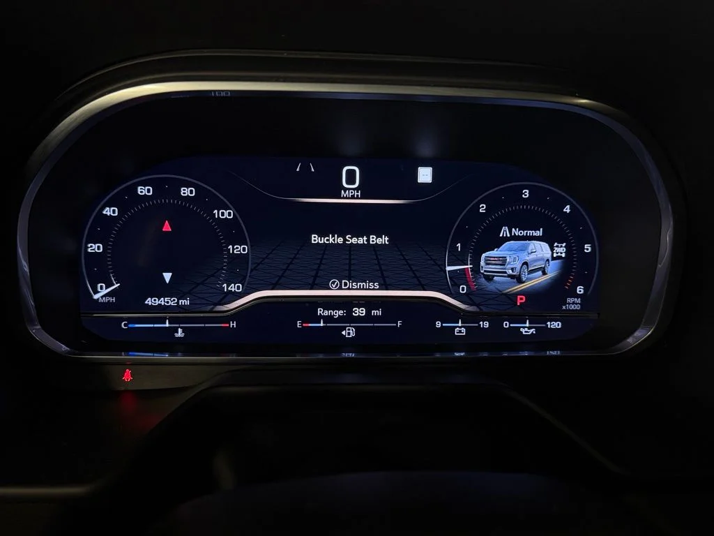2023 GMC Yukon AT4 - Photo 17