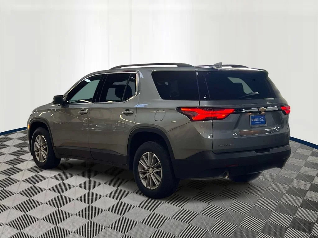Used 2023 Sterling Gray Metallic Chevrolet LT Cloth image 3