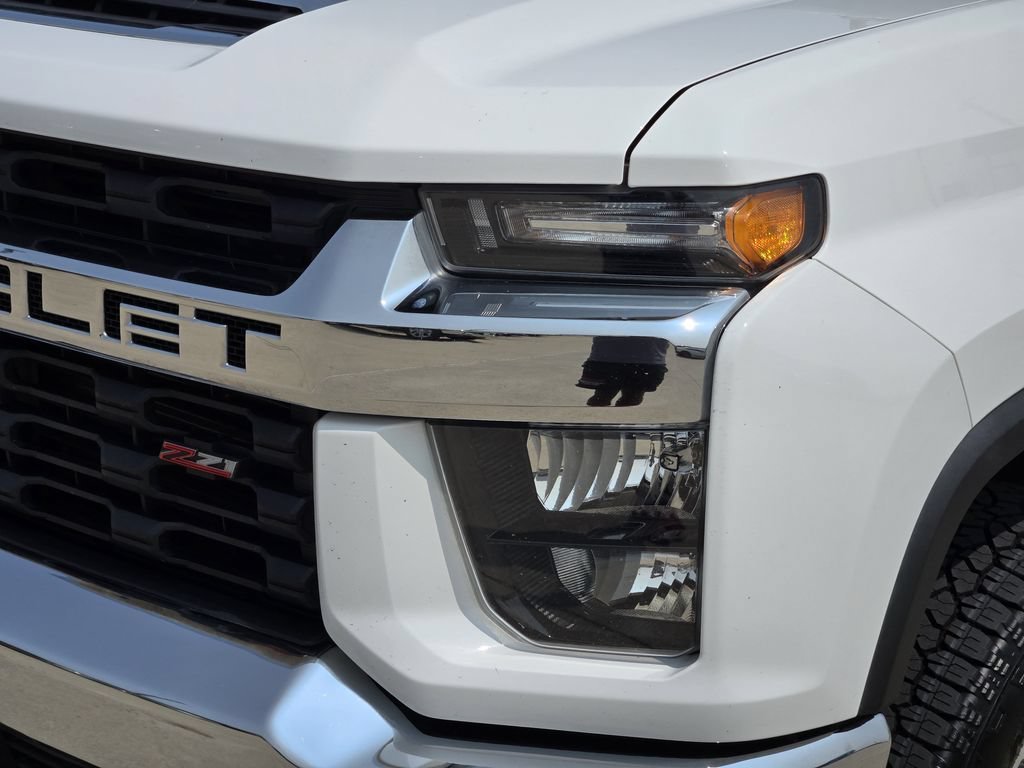 Certified Used 2022 SUMMIT WHITE Chevrolet LT image 8