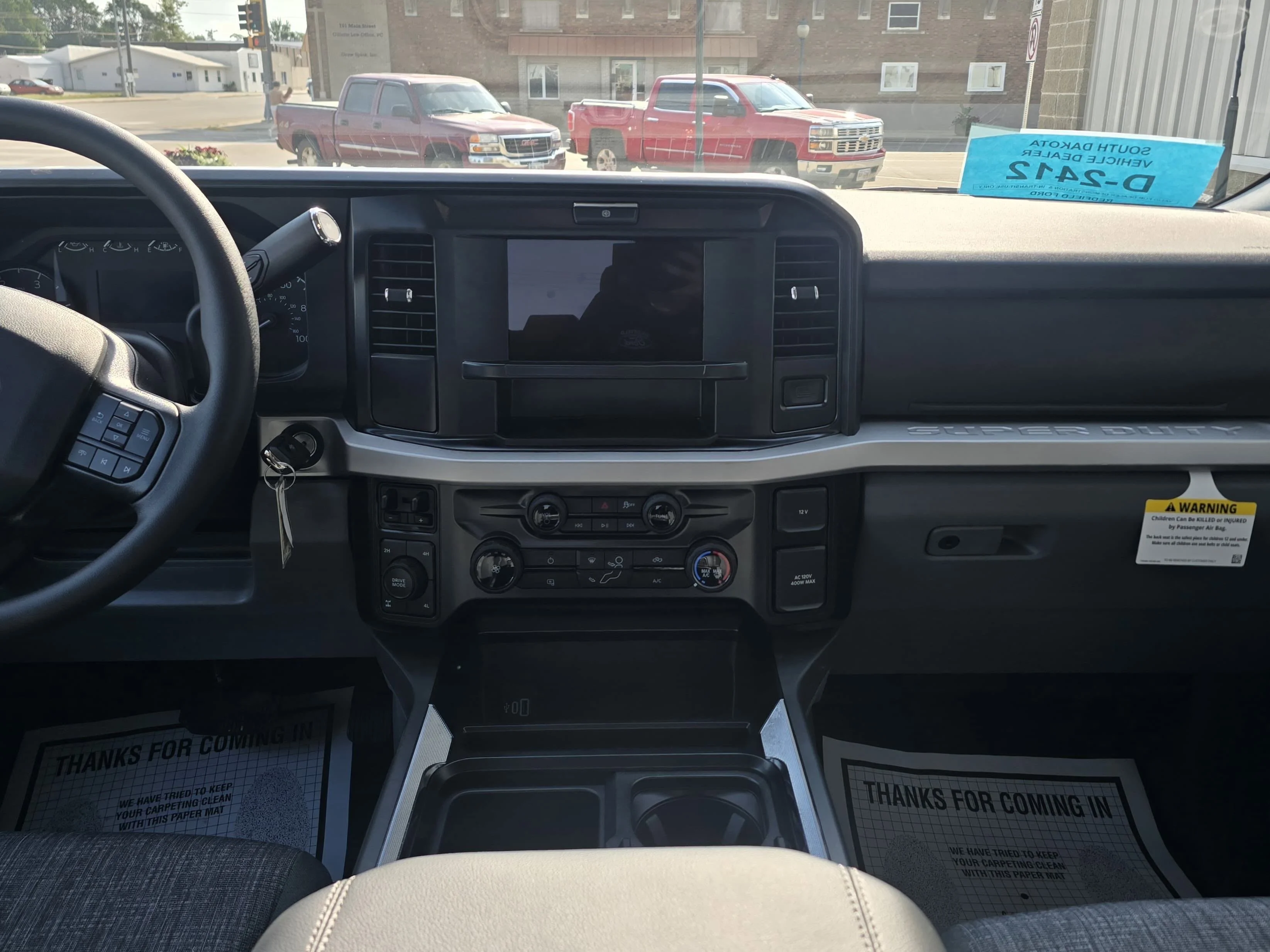 2025 Ford F-350 Super Duty XLT - Photo 13