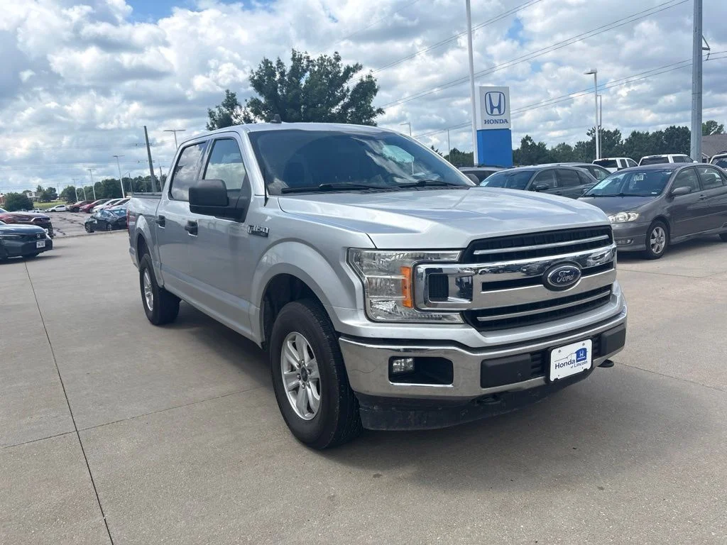 Used 2019 Silver Ford XLT image 3