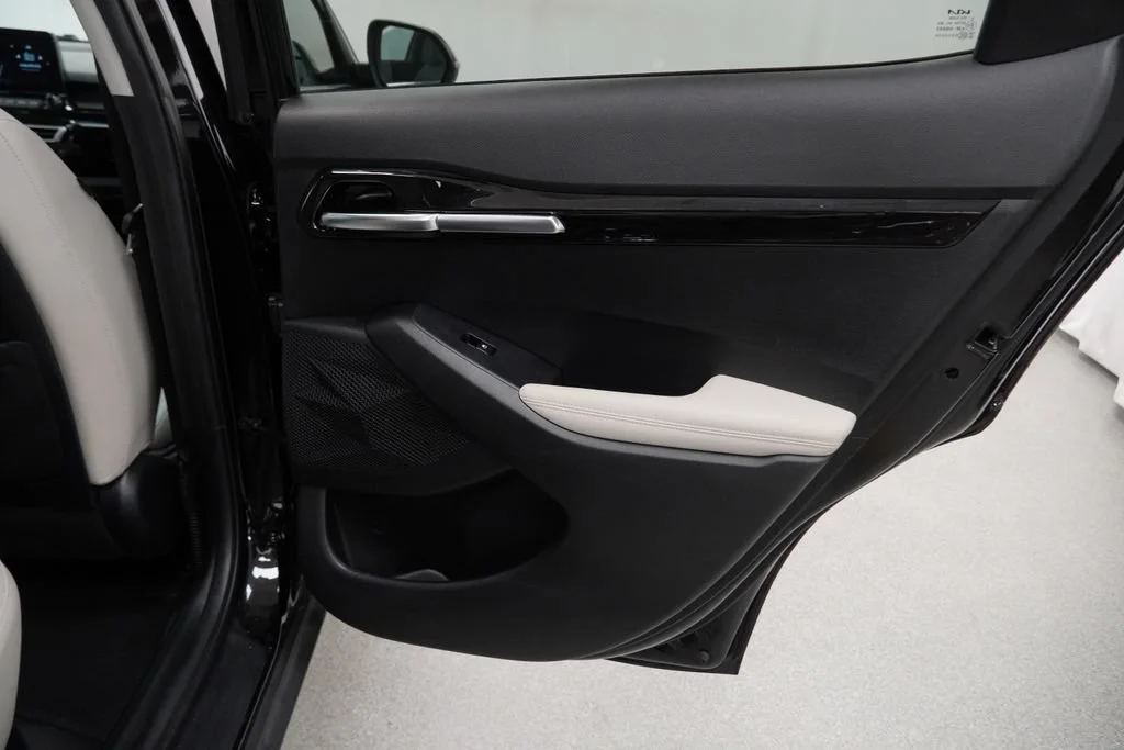 Used 2023 Black Kia EX image 28