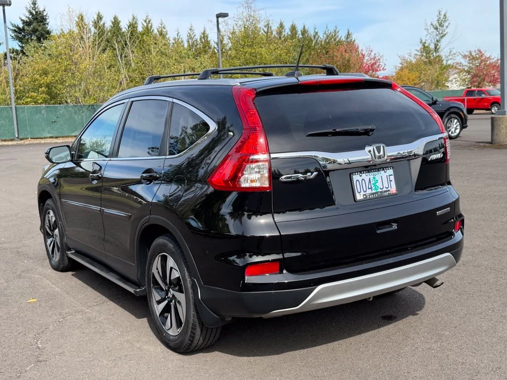 Used 2016 Crystal Black Pearl Honda Touring image 6