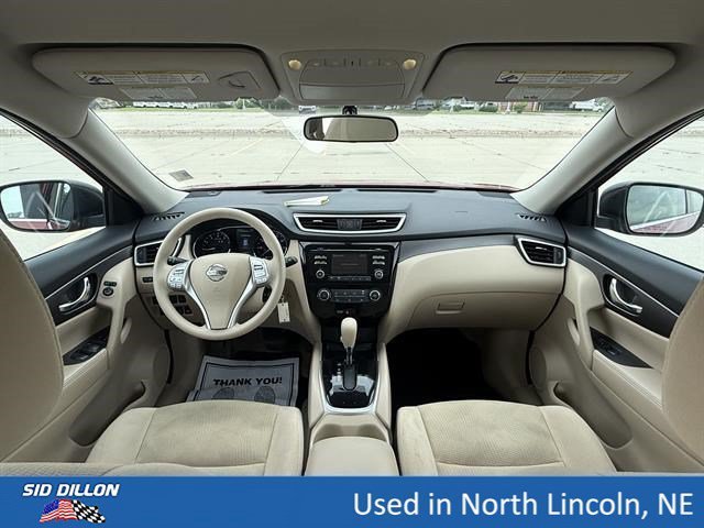 Used 2015 Cayenne Red Nissan S image 17