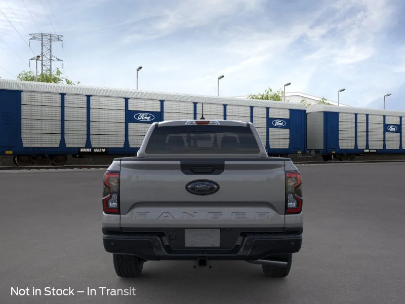 New 2026 Carbonized Gray Metallic Ford XLT image 5