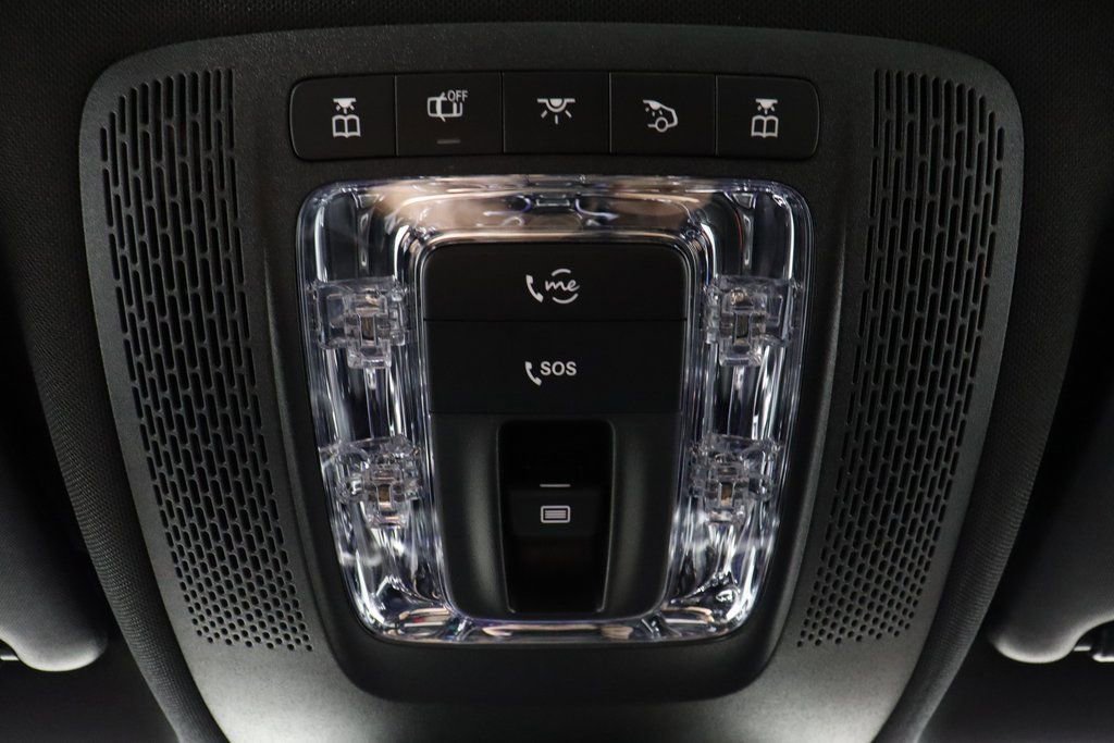 2025 Mercedes-Benz GLB Base - Photo 47