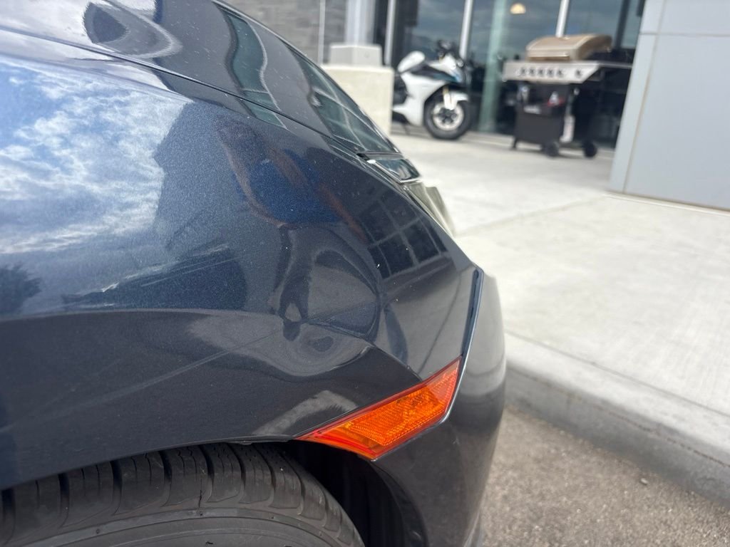 Used 2016  Honda EX-T image 17
