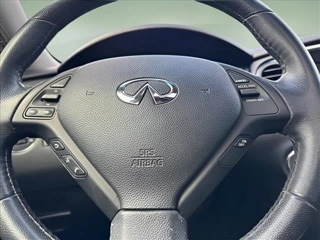 Used 2017 Graphite Shadow INFINITI Base image 17