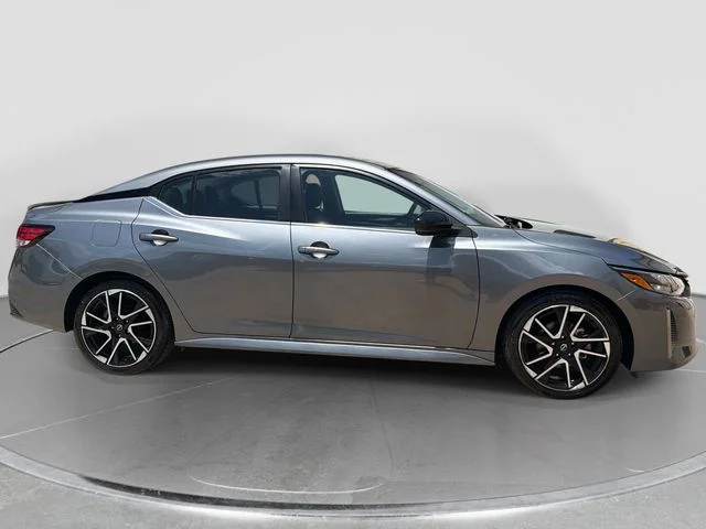 Used 2025 Gray Nissan SR image 2