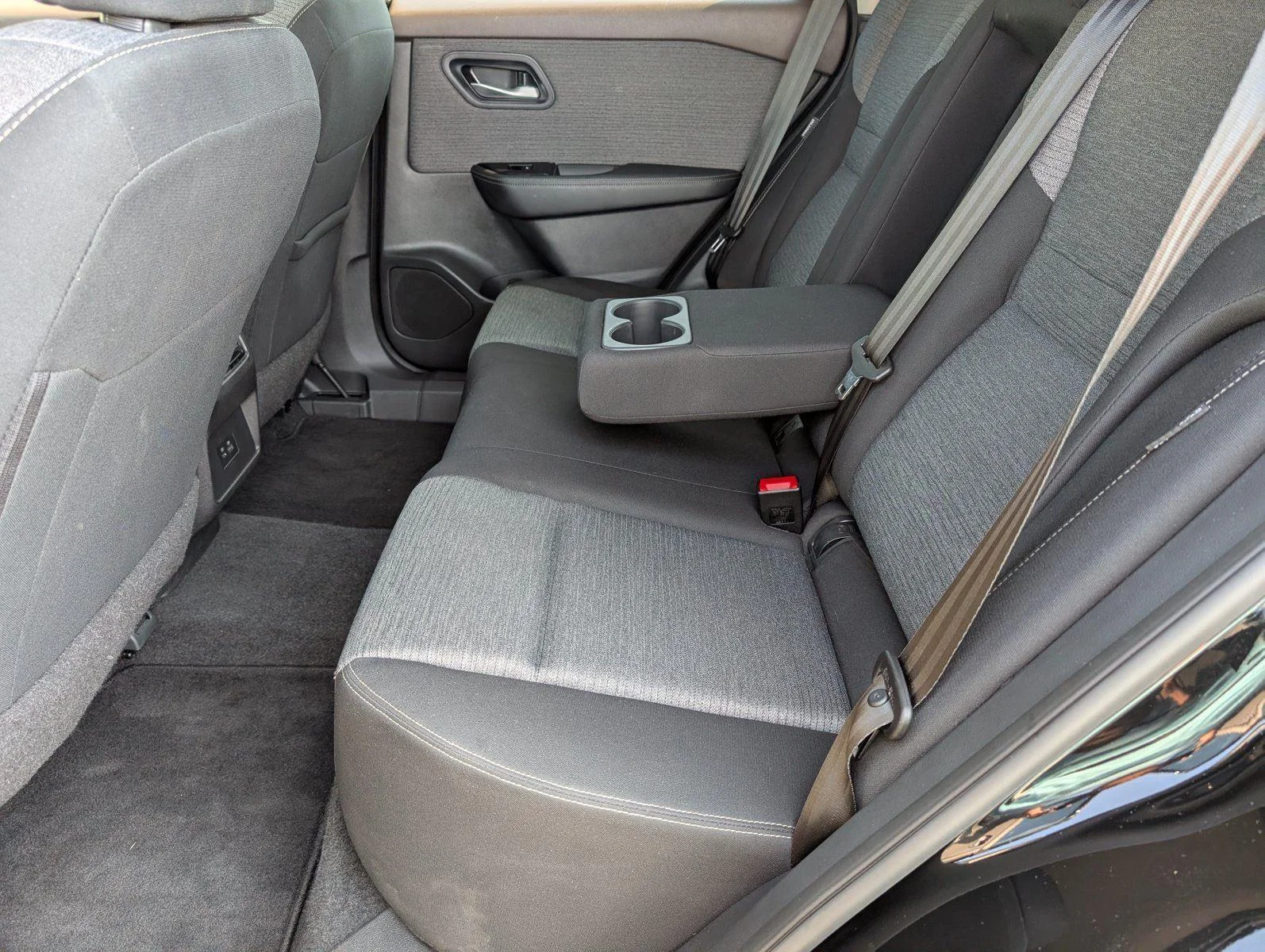 Used 2023 Super Black Nissan SV image 32