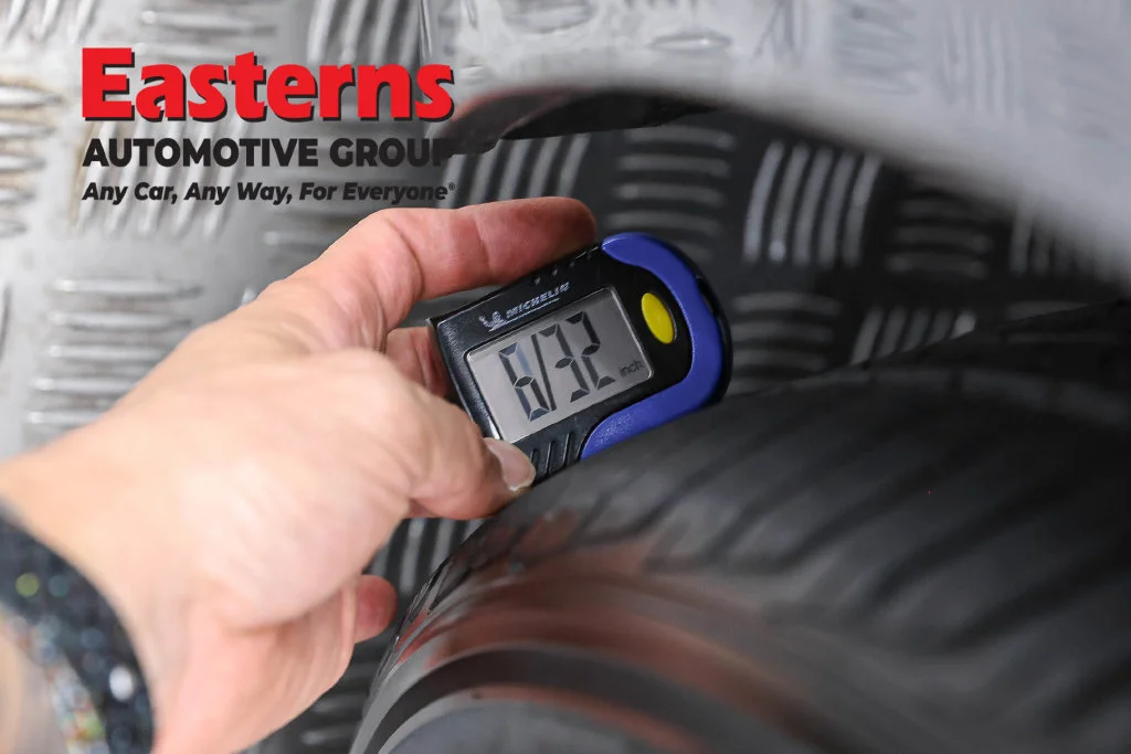 Used 2024 Gray Nissan SV image 27