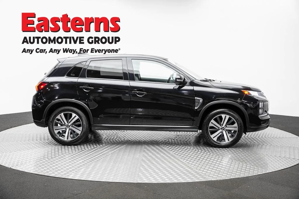 Used 2023 Black Mitsubishi 2.0 SE image 4