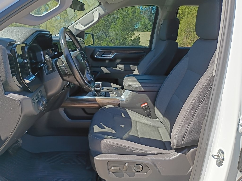 Used 2025 Summit White Chevrolet LT Trail Boss image 25