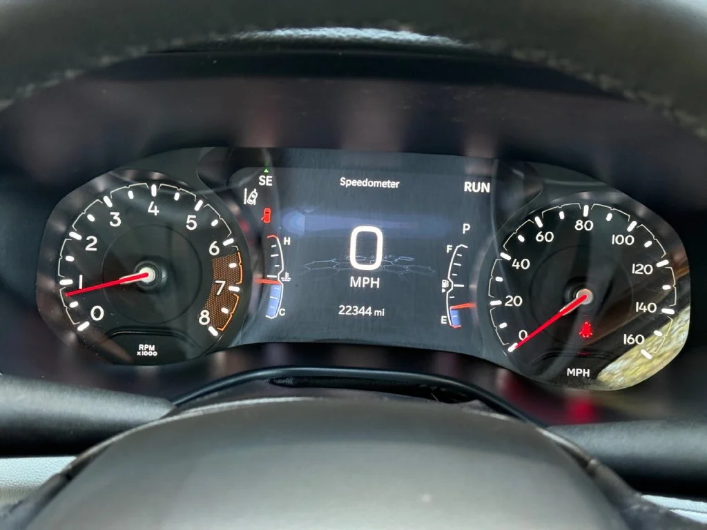Used 2025 Silver Jeep Limited image 14