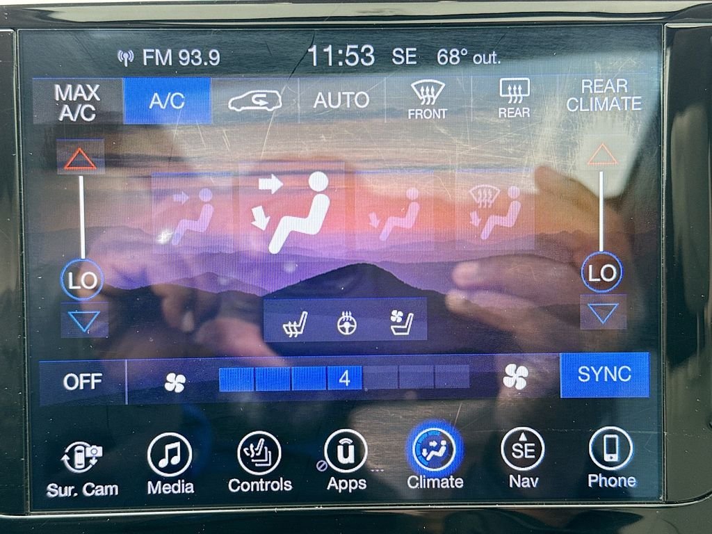 Used 2017 Billet Silver Metallic Clearcoat Chrysler Limited image 16