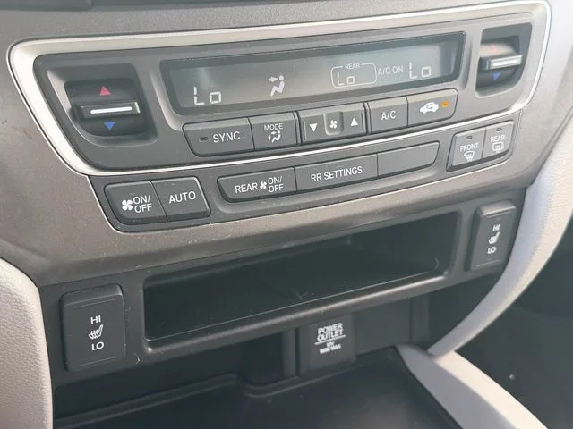 Used 2018 Blue Honda RTL image 23