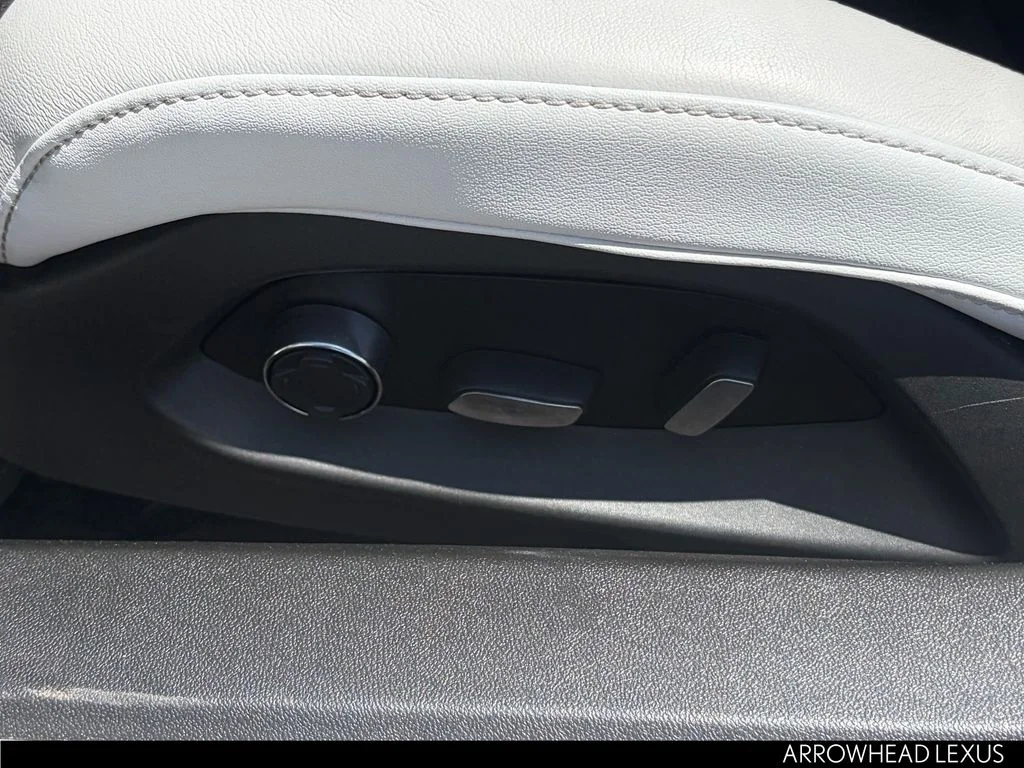 Used 2023 Silver Chevrolet Stingray image 11
