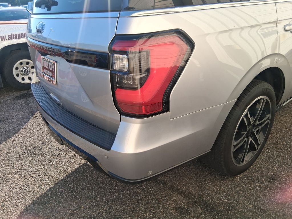 Used 2019 Silver Ford Limited image 7