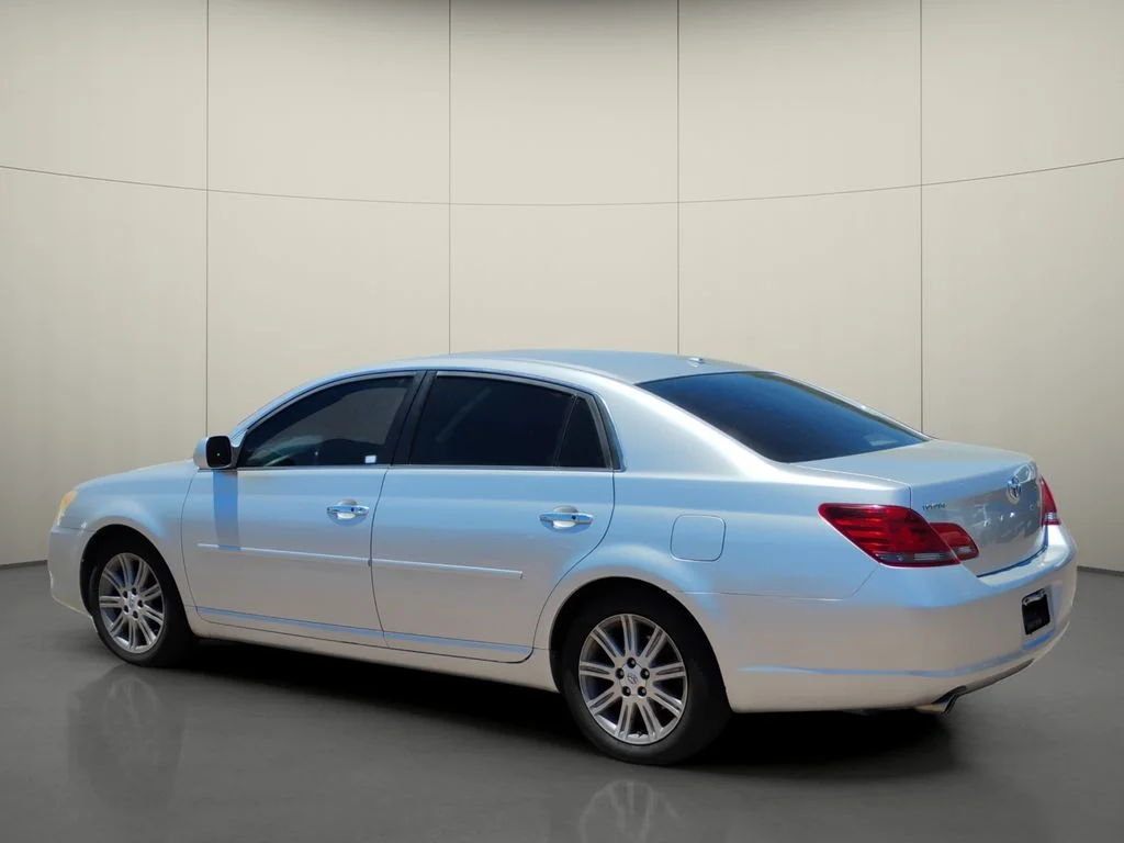 Used 2010 Silver Toyota LTD image 5