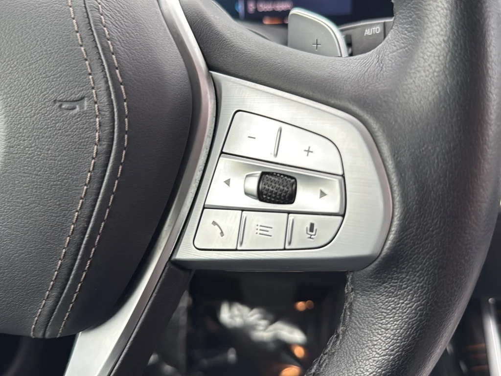 Used 2026 White BMW xDrive40i image 32