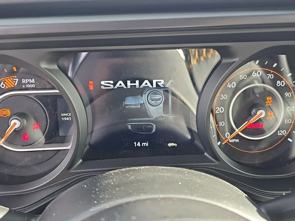 2025 Jeep Wrangler 4-Door Sahara - Photo 10