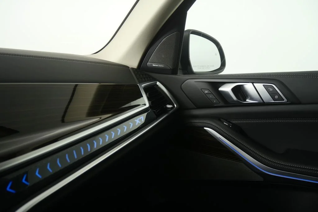 Certified Used 2025 Blue Ridge Mountain Metallic BMW xDrive40i image 27