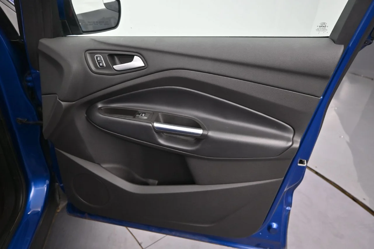 Certified Used 2019 Lightning Blue Ford SE image 17
