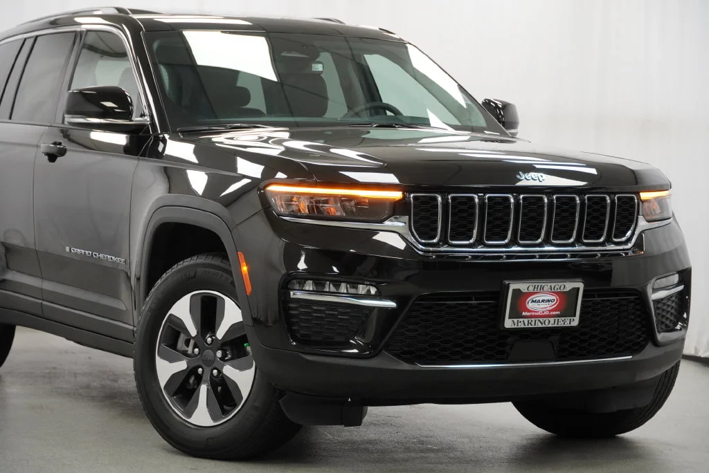 Used 2023 Black Jeep 4xe image 6