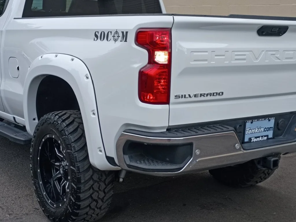 Used 2023 Summit White Chevrolet WT image 6