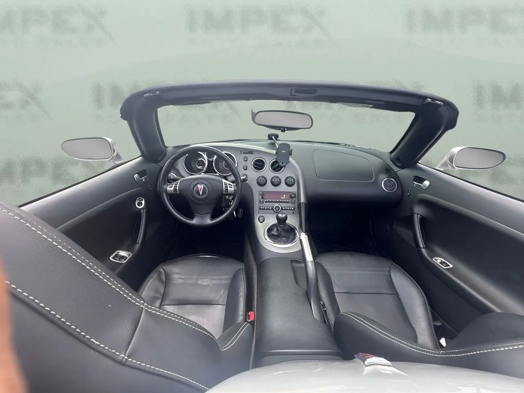 Used 2007 Silver Pontiac GXP image 7