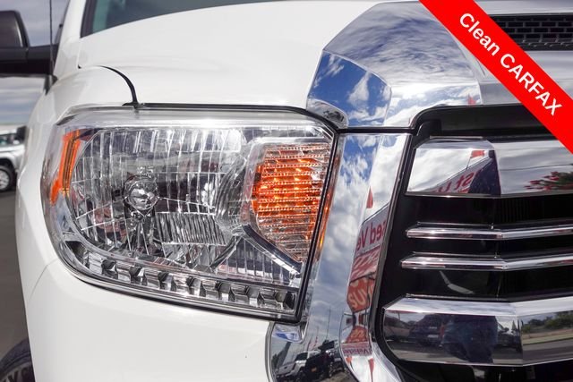 Used 2016 White Toyota SR5 image 6