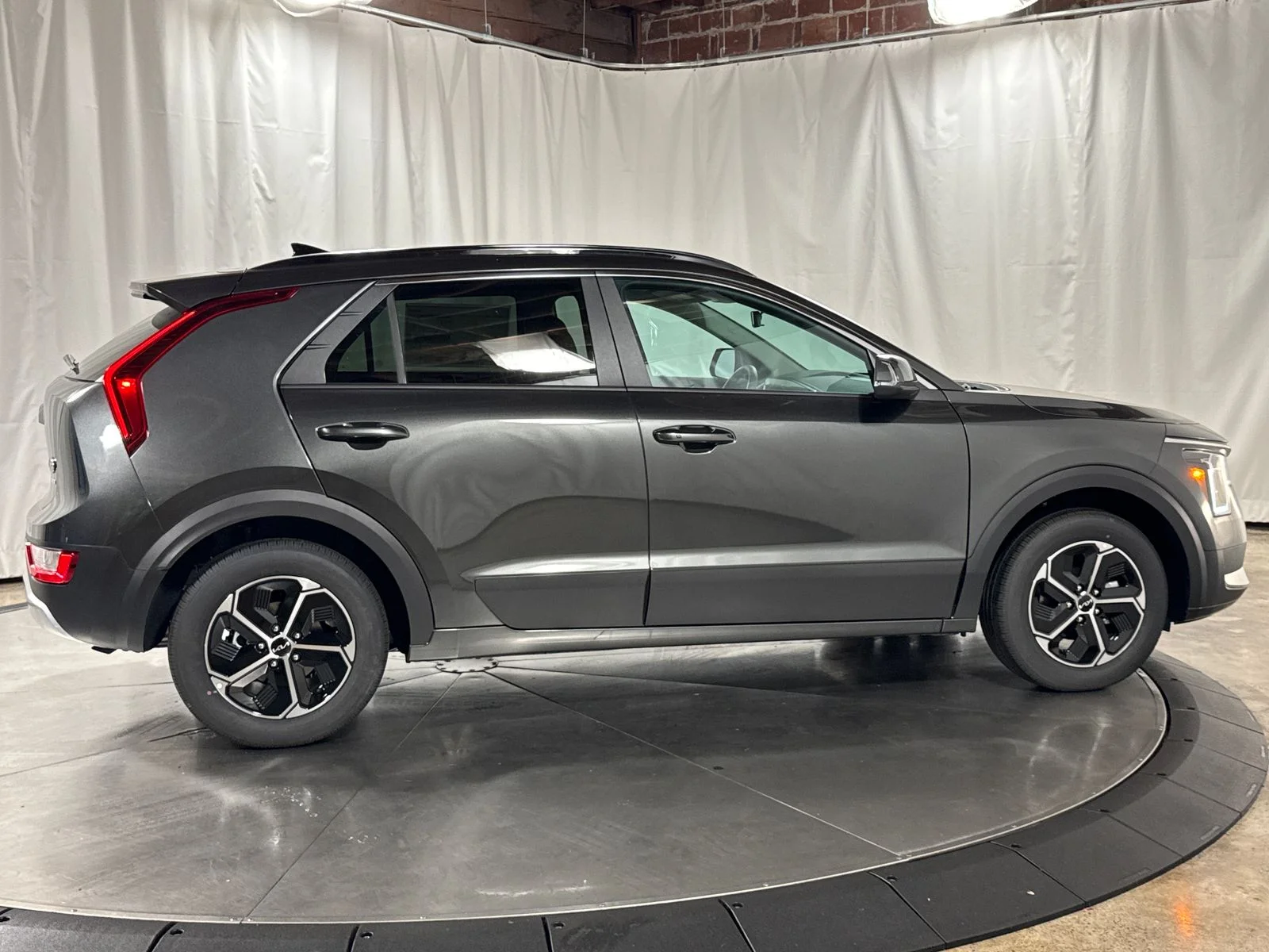 New 2026 Interstellar Gray Kia EX image 6