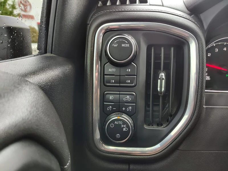 Used 2020 Blue Chevrolet LT Trail Boss image 12