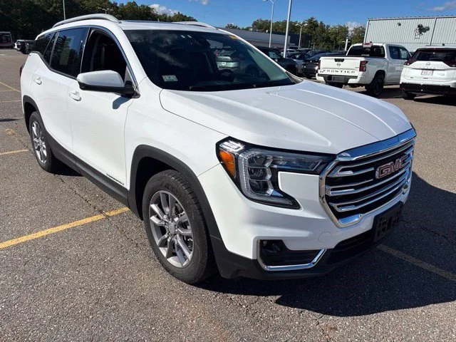 Used 2022 Summit White GMC SLT image 1