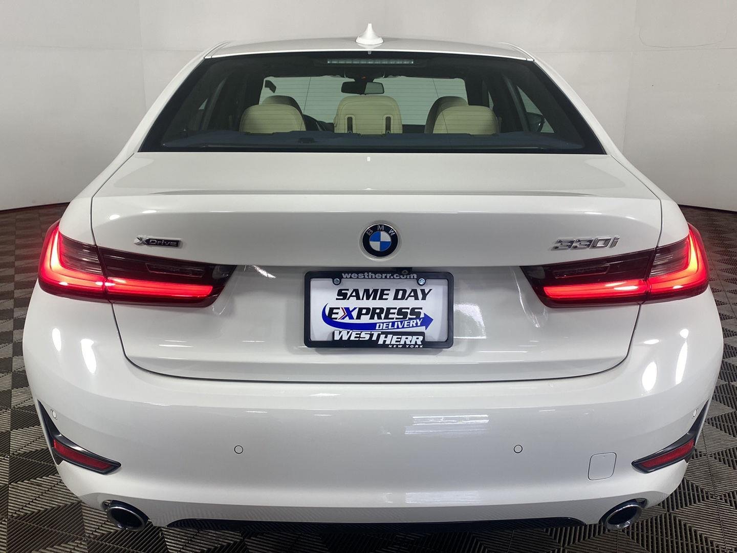 Used 2020 Alpine White BMW 330i xDrive image 22