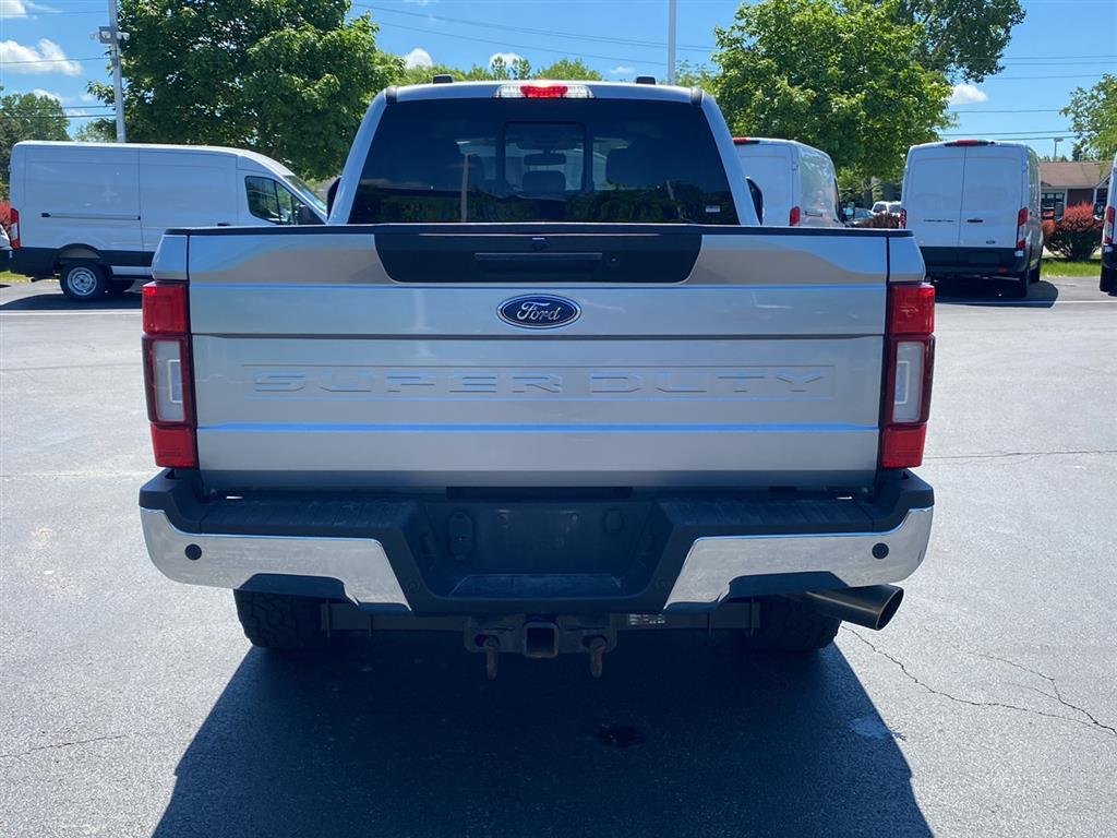 Used 2021 Iconic Silver/Carbonized Gray Ford Lariat image 9