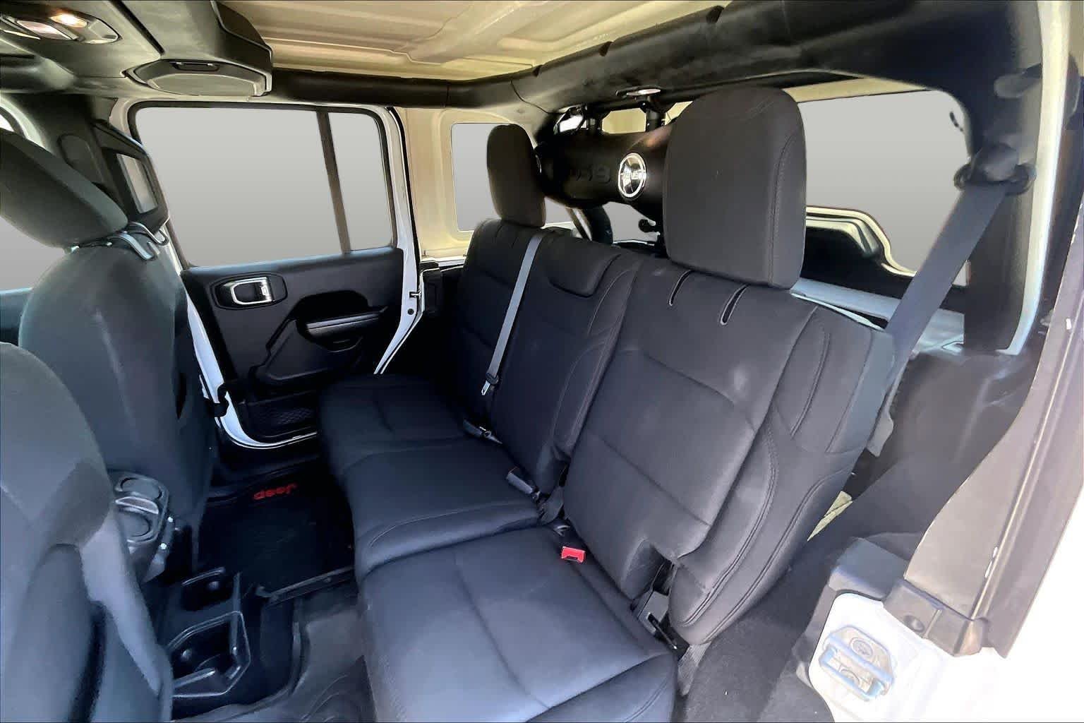 Used 2019 Bright White Clearcoat Jeep Sport S image 19