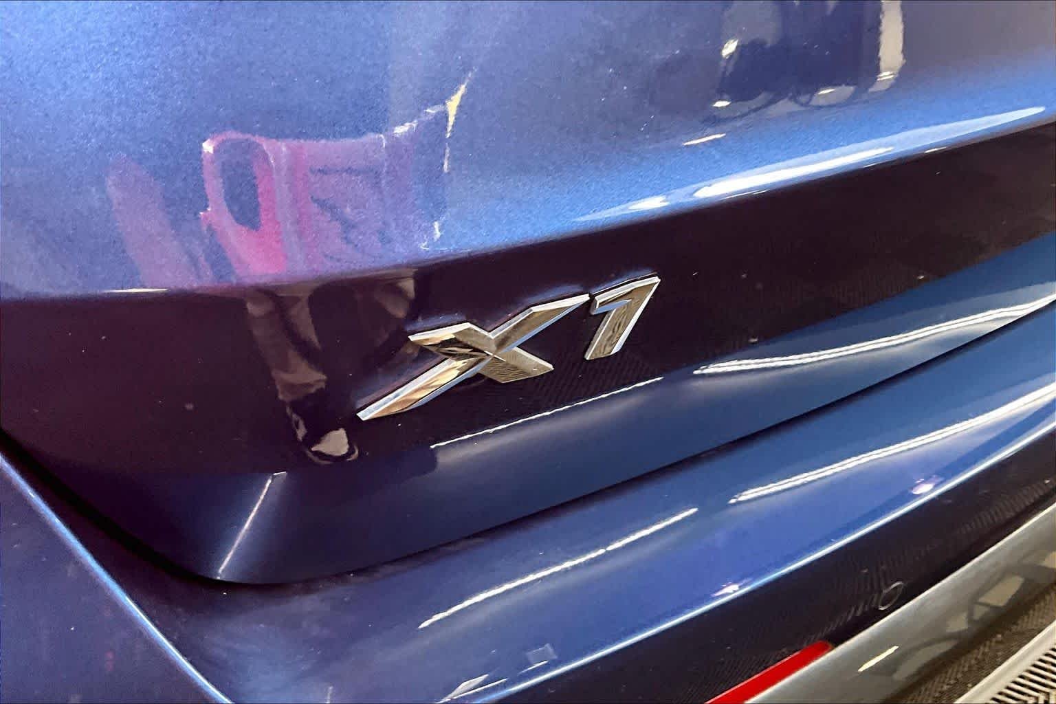 Used 2023 Phytonic Blue Metallic BMW xDrive28i image 10
