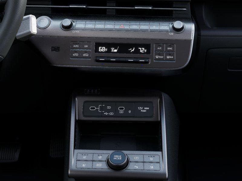 New 2026 White Hyundai Limited FWD image 16