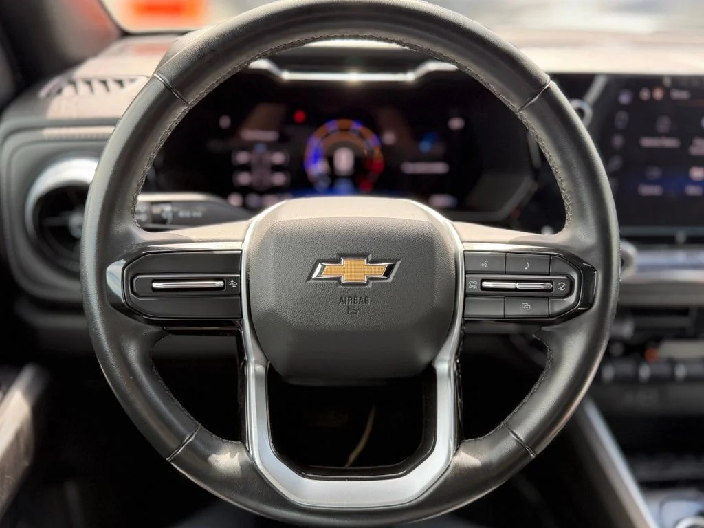 Used 2024 Gray Chevrolet LT image 7