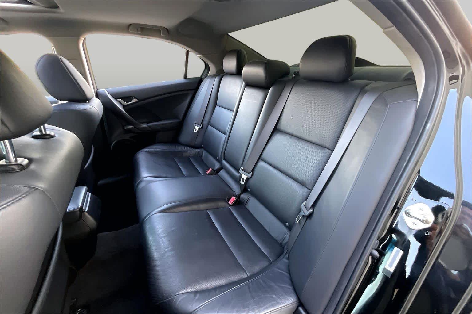 Used 2010 Crystal Black Pearl Acura  image 19