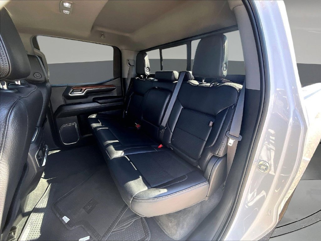 Used 2023 White GMC Denali image 25