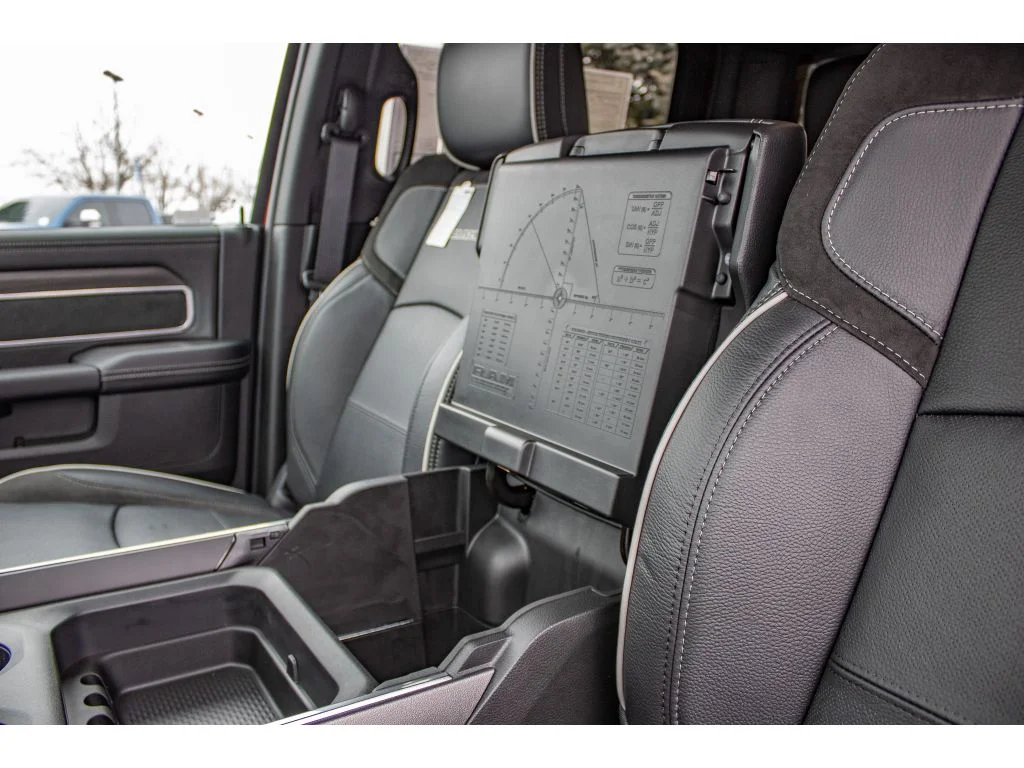 2026 RAM 3500 Laramie - Photo 32